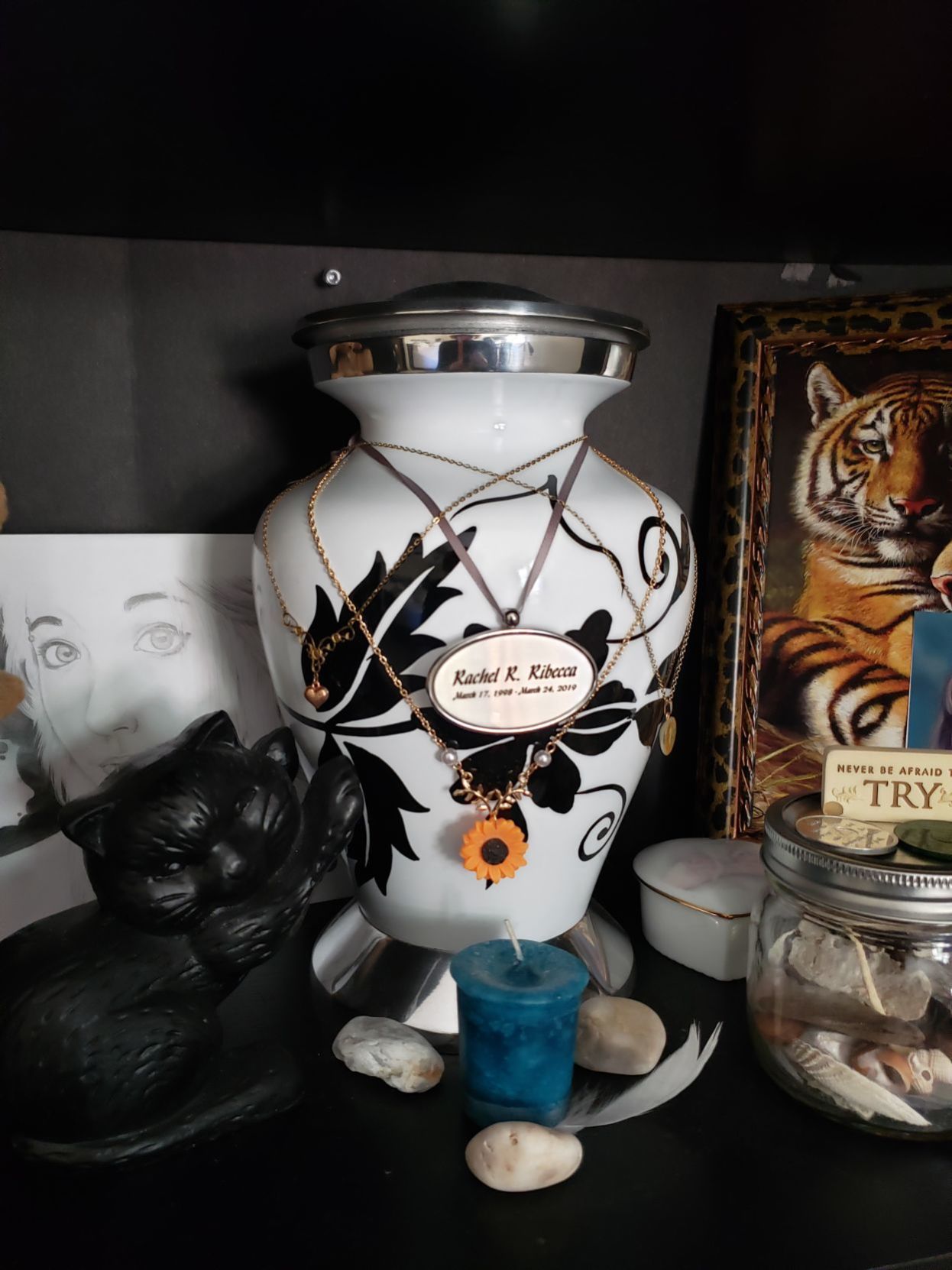 Rachel's urn